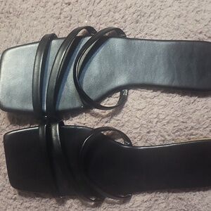 Black Flat foot sandals